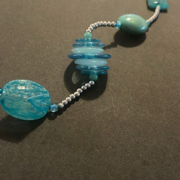 🍀5/$25🍀 Gorgeous unique long vintage necklace blue - Picture 4 of 7